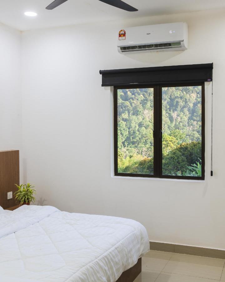 Ellin Forest Karaoke & Pool Resort Bukit Tinggi Бентонг Экстерьер фото