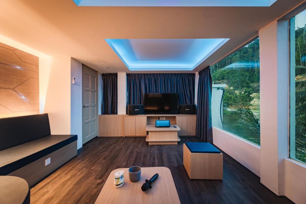 Ellin Forest Karaoke & Pool Resort Bukit Tinggi Бентонг Экстерьер фото